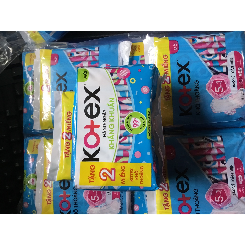 Tặng thêm 2 miếng Kotex Khô Thoáng- 1 Gói Băng Vệ Sinh Kotex Hàng Ngày Kháng Khuẩn- Mỗi Gói 20 Miếng- HSD luôn mới