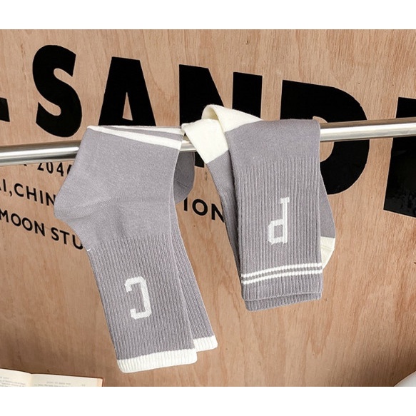 Vớ Tất cổ cao Unisex chữ C, P phong cách thể thao, trẻ trung và năng động.