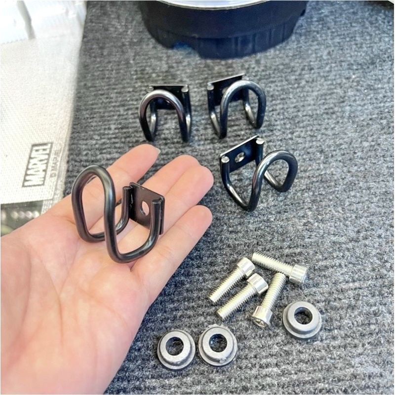 Móc Treo Xe Máy Chữ U Sơn Đen  - 1 cái - đồ chơi xe máy