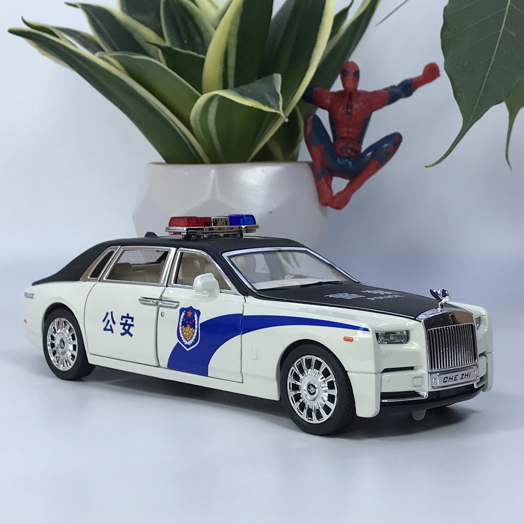 Mô hình xe cảnh sát Rolls Royce Phantom VIII tỷ lệ 1:24 bằng kim loại có đèn chớp nháy ưu tiên và còi hú chuyên dụng