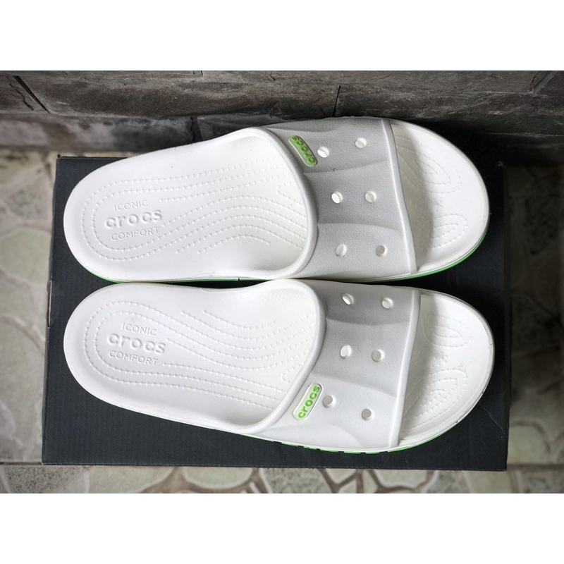 Dép Crocs quai ngang