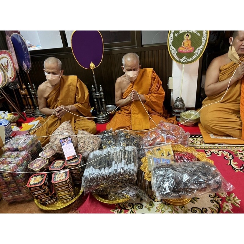 Vòng tay 5 dòng kinh Thái Lan 🇹🇭. Hợp kim titan không phai màu.