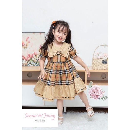 Đầm Burberry cho bé gái