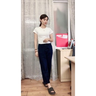 Quần bò mài dáng thụng, chất mềm tôn dáng