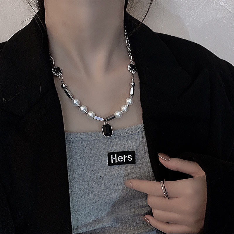 Vòng cổ Thép Titan Đính Đá Đen Thời Trang Cho Nam Nữ