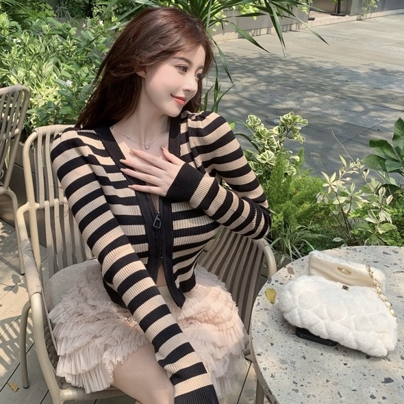 ZHELIHANGFEI Áo Len Tay Dài Cổ Chữ V Họa Tiết Kẻ Sọc Thời Trang Dễ Thương Cho Nữ