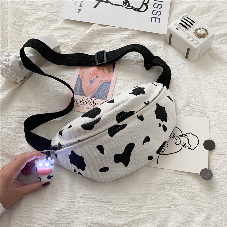 Túi Đeo Chéo Vải Bố Màu Bò Sữa Phiên Bản Hàn Quốc Có Móc Khóa Tinh Tế Thời Trang