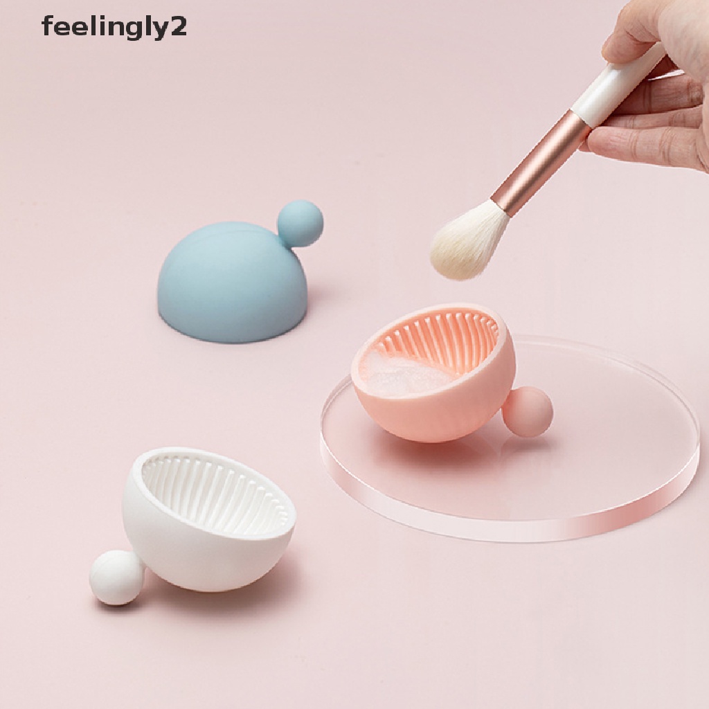 1 Miếng Silicone Vệ Sinh Cọ Trang Điểm Tiện Dụng