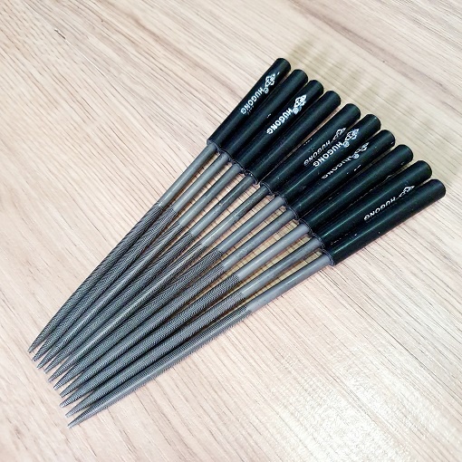 Gói 10 Cây Dũa Tròn Mũi Giống Ngòi Viết Φ5 x 180mm x 10mm Chất Liệu Thép Cán Bọc Nhựa Cứng Cáp Bền Bỉ