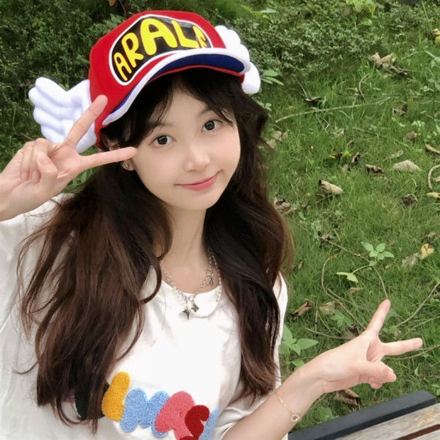 Mũ Lưỡi Trai Chống Nắng Hình Đôi Cánh Thiên Thần Độc Đáo