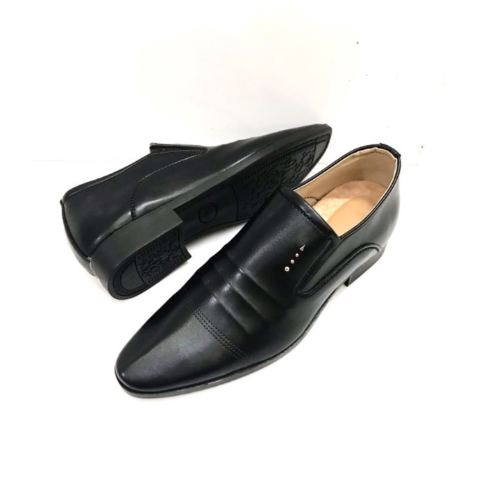 Giày công sở nam tăng chiều cao 6-7cm..da mềm.. size từ 39-44..mã TC01..màu đen..đế khâu sẵn rất chắc chắn