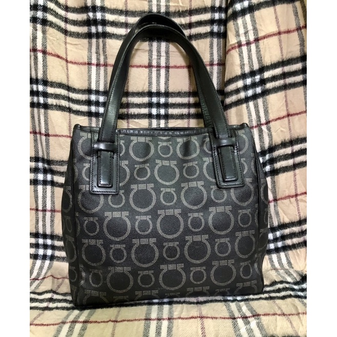 •Túi Salvatore ferragamo auth-KH đọc kỹ mô tả nhé ạ•