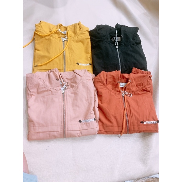 Áo kaki gió 2 lớp dáng ngắn cho nữ