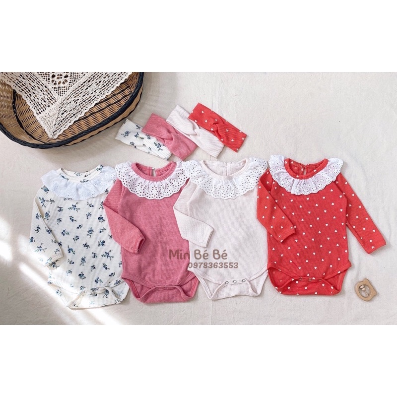 Set body dài tay cổ bèo kèm turban cho bé gái