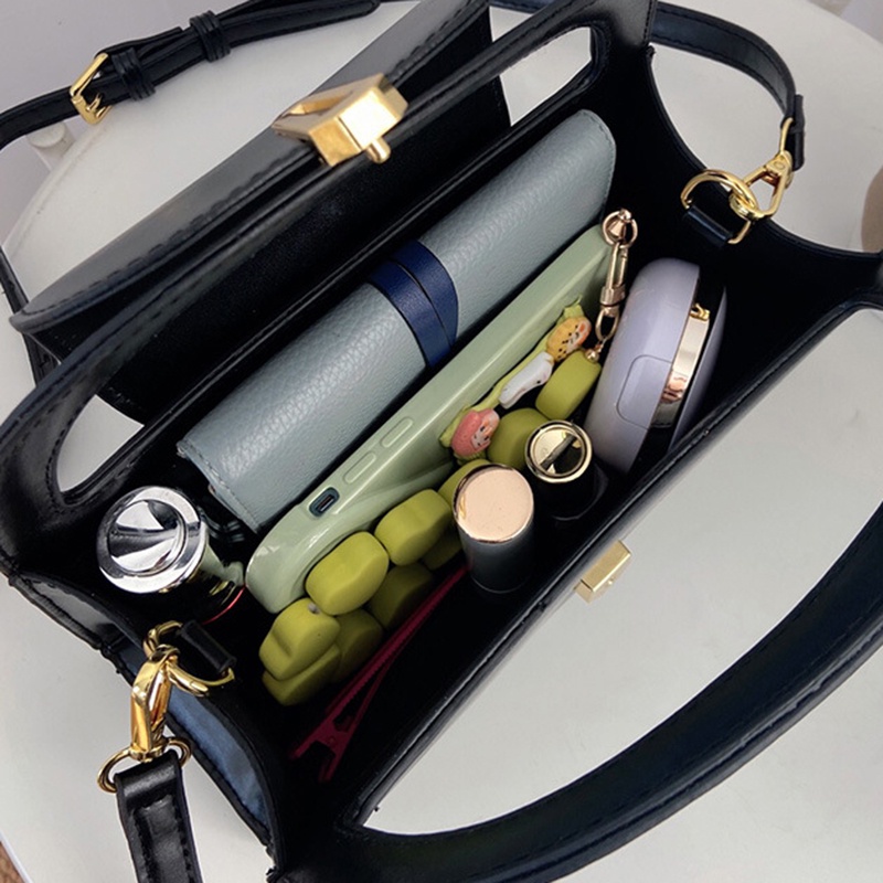 Túi đeo chéo IELGY bề mặt mịn dễ phối đồ thời trang chất lượng cao