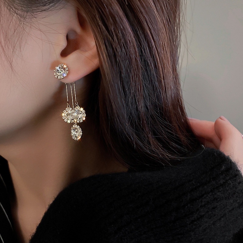 1 Đôi Bông Tai Dáng Dài Đính Pha Lê Thời Trang Thanh Lịch Dành Cho Nữ