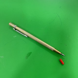 Bút phá kính lưng