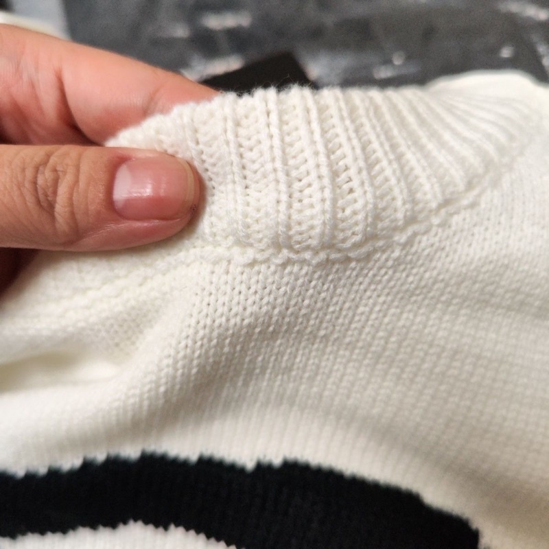 Áo Sweater của nhà SS bản cao cấp