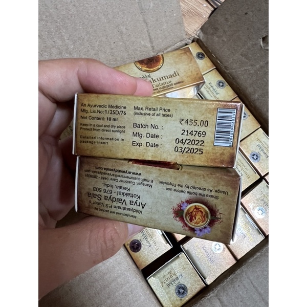 Dầu dưỡng sáng da Kumkumadi Tailam