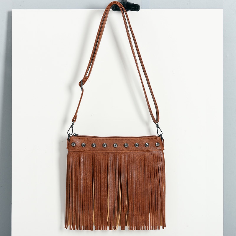 Túi Đeo Chéo Bằng Da Mềm Đính Đinh Tán Tua Rua Thời Trang Cho Nữ
