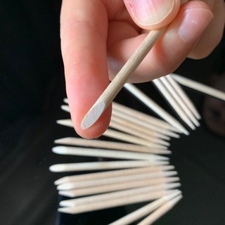 Cây gỗ tháo móng giả (1 cây)