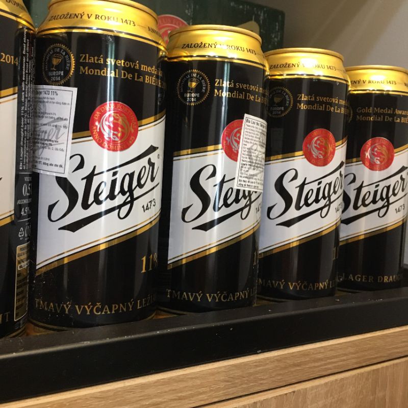 Bia Tiệp Steiger vàng/đen lon 500ml date 2024