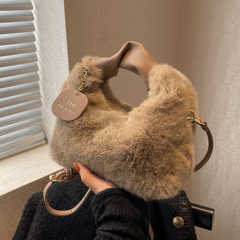 Túi Đeo Vai Phủ Lông Thời Trang Thu Đông Màu Sắc Tinh Tế Kích Thước 22 x 17 x 9 - Balo Đeo Vai Đẹp Cho Nữ