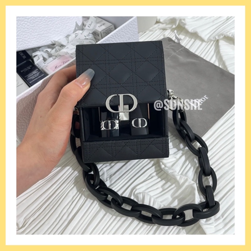 Hộp túi gift Dior Authentic (tặng kèm dây da bản to và dây ngọc t r ..a i)