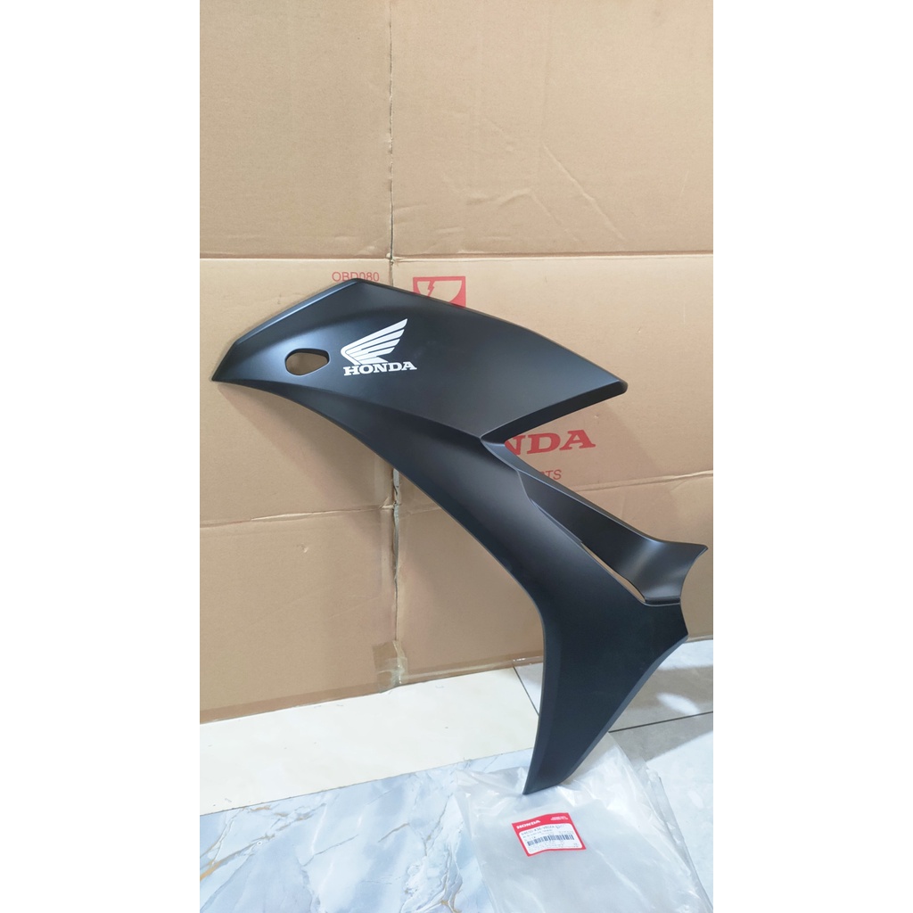 Cánh yếm bên trái - bửng yếm HONDA WINNER X năm 2019-2020 màu Đen nhám. *NHA76*