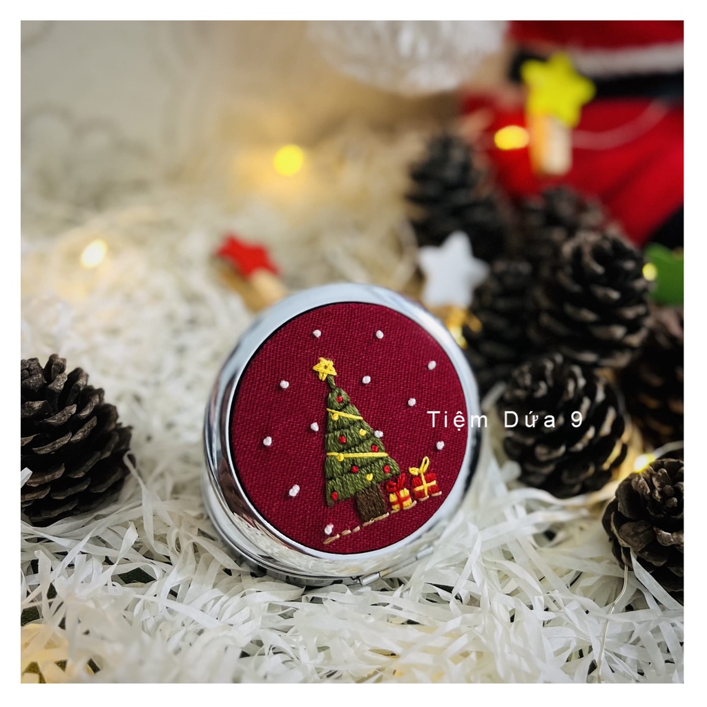Gương thêu tay chủ đề Noel, Giáng Sinh - Quà tặng Noel cao cấp