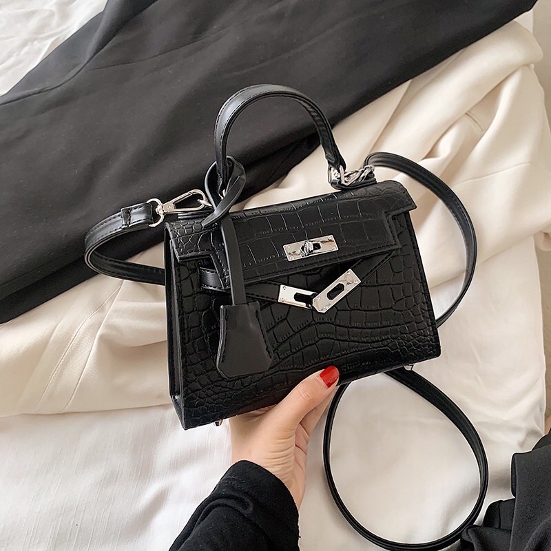 +Túi xách HM đeo chéo da sần, da rắn size 20 tặng kèm khăn quấn túi giá rẻ