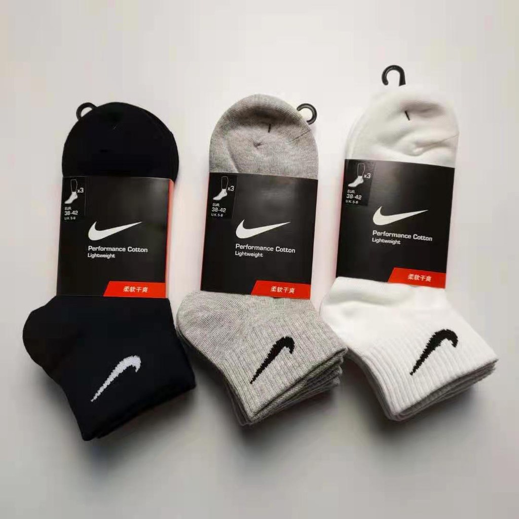 Bộ 3 Đôi Vớ Thể Thao Nike Trọng Lượng Nhẹ Chất Liệu Cotton Cho Nam Nữ
