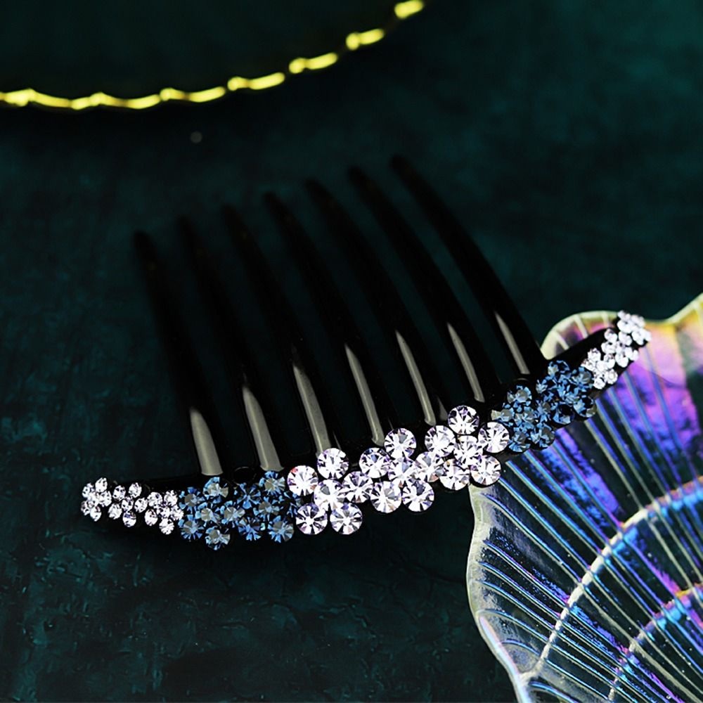 Lược Cài Tóc Xoăn Đính Hoa Đơn Giản Cho Cô Dâu