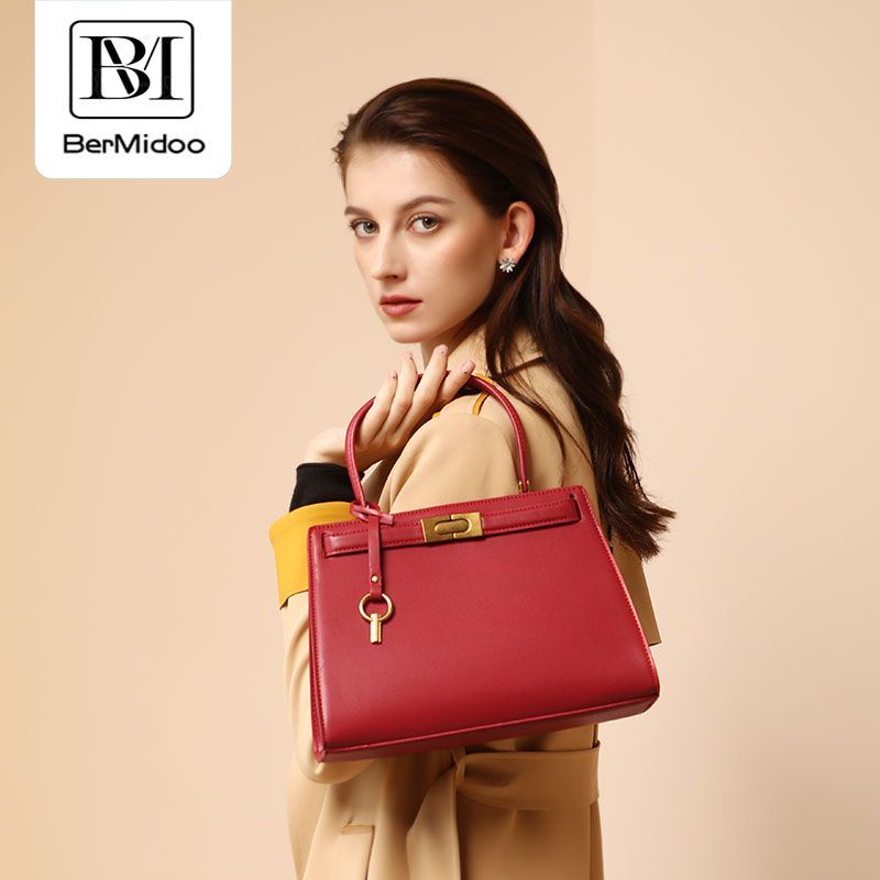 Túi Đeo Chéo Vai Màu Đỏ Phong Cách Thời Trang 2022 Dành Cho Nữ