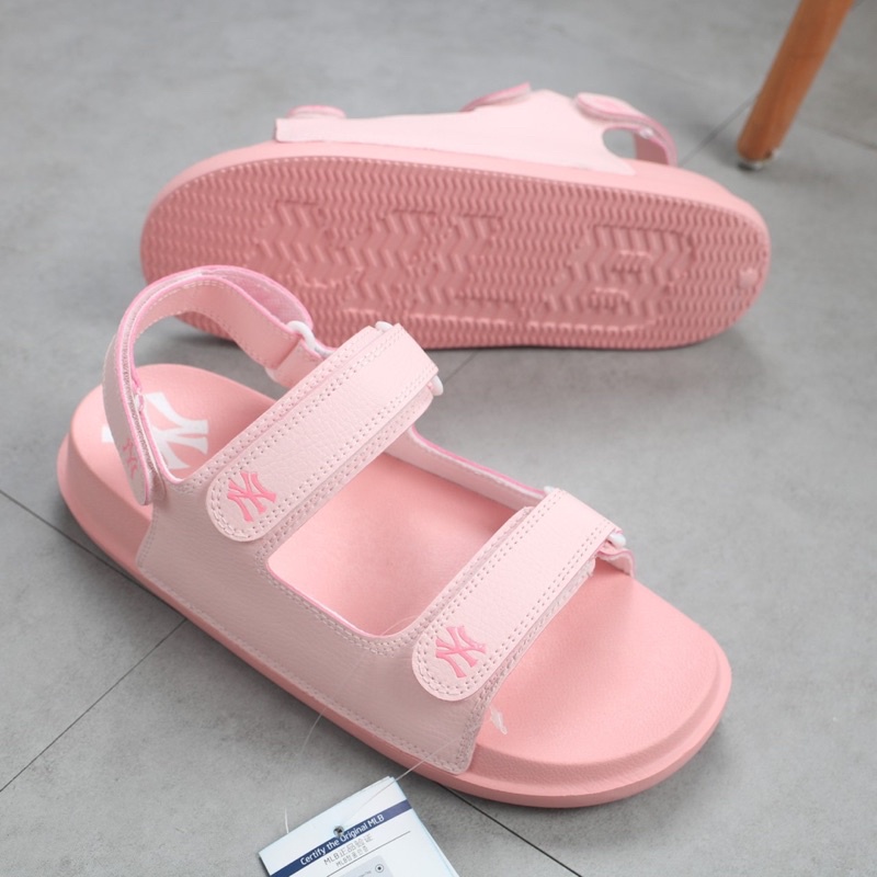 ♥️HOT TREND♥️ SANDAL MLB NY ĐẾ BÁNH MỲ SIÊU CHẤT - CHẤT LƯỢNG CAO CẤP NHẤT - UY TÍN LÀ SỐ 1 - OMEGA SNEAKER