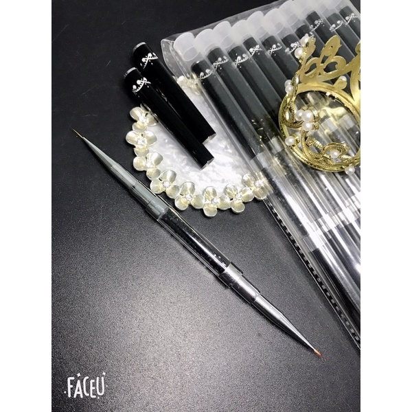 Cọ vẽ nét cán đá 2 đầu ( 7mm và 11mm ), cọ nail