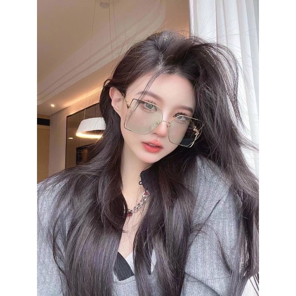 Kính mắt màu nữ