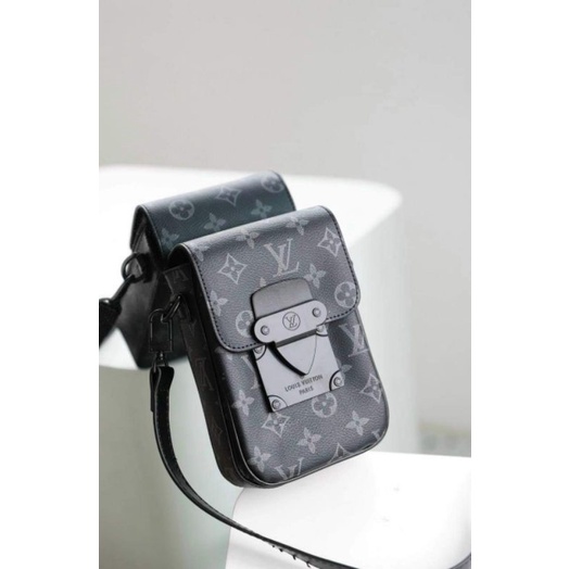 TÚI LV PHONE VIP KHÓA NAM CHÂM PHỤ KIỆN FULL ĐEN SANG CHẢNH FULL BOX