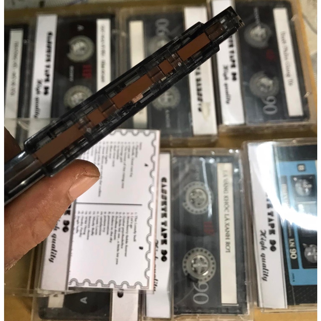 4 băng cassete sony hf 90 thâu sẵn nhạc chất lượng cao