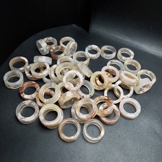 nhẫn đá đào hoa bản vuông