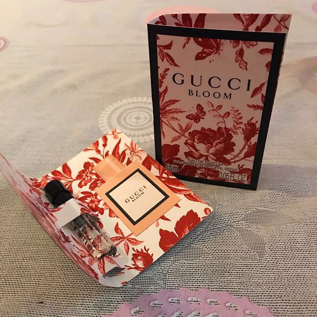 Nước hoa Gucci Bloom EDP Chou Nữ Dòng Dùng Thử Vial 2ml, Hương Thơm Của Khu Vườn Thụy Sỹ Lưu Hương 3h