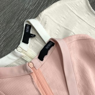 Đầm MX cổ V sát nách 3 nút