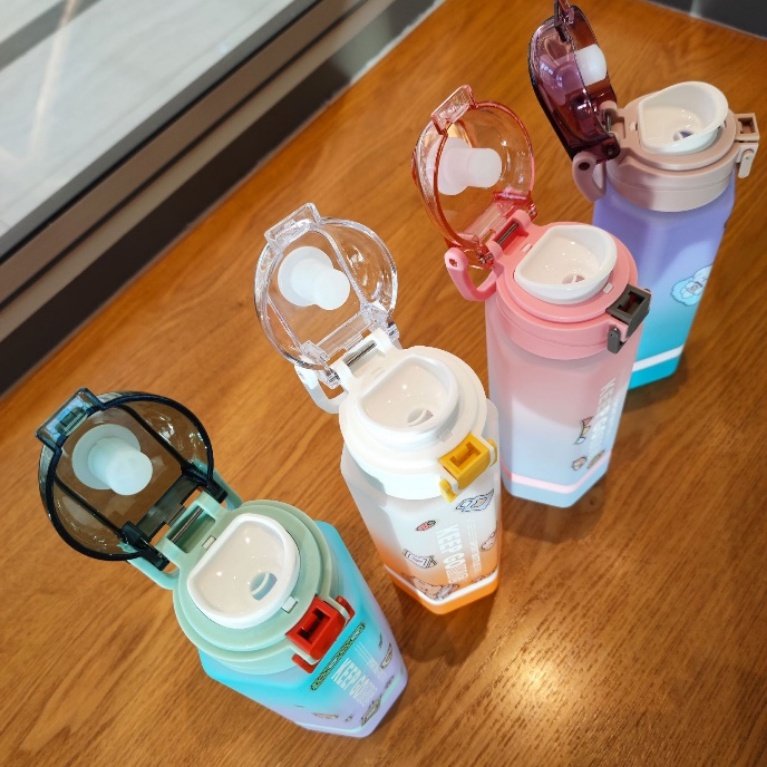 Bình Đựng Nước 700ml Bằng Nhựa Màu Sắc Gradient Dành Cho Người Lớn