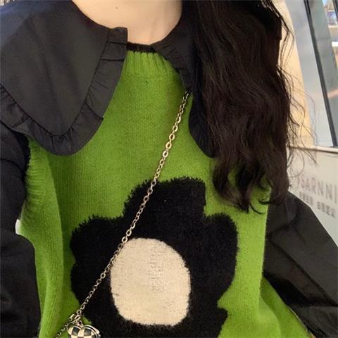 Sweet suit ins japanese style age-reducing all-match doll collar shirt + layered flower knitted sweater vest two-piece suit