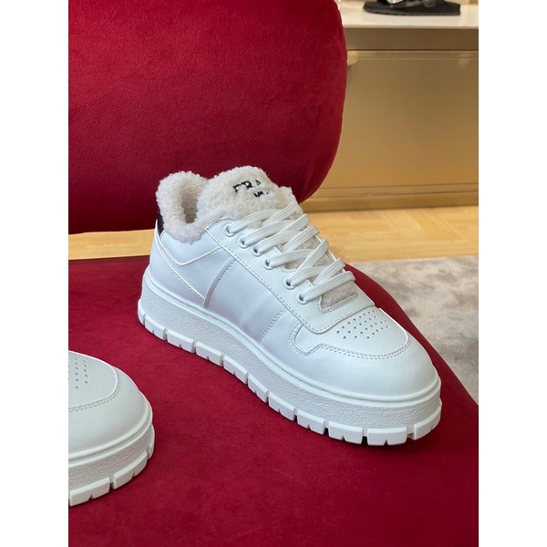 Giày thể thao nữ sneaker mùa đông lót lông ấm áp Prada 2022 cao cấp