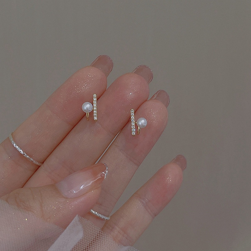 Khuyên Tai Thép Titan Đính Đá Zircon Đơn Giản Sáng Tạo Thời Trang Phong Cách Hàn Quốc Cho Nữ