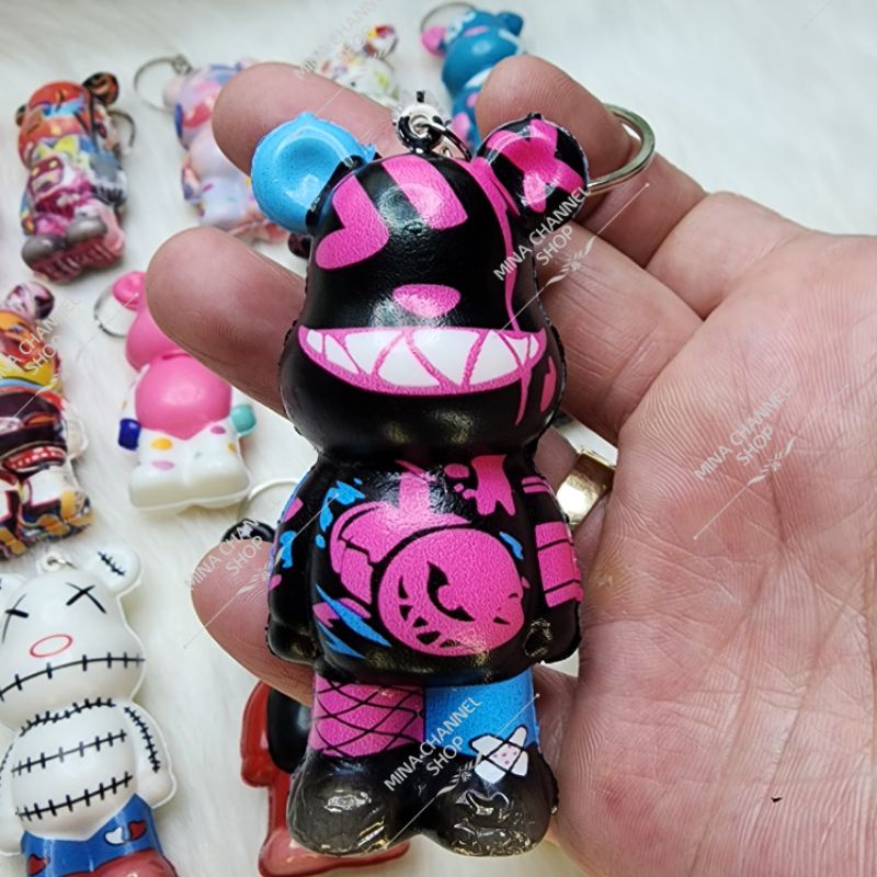 Squishy Móc Khóa Nhân Vật Gấu Bearbrick, Ngộ Nghĩnh, vui nhộn, Dễ thương, đáng yêu giá rẻ có bao bì kính.