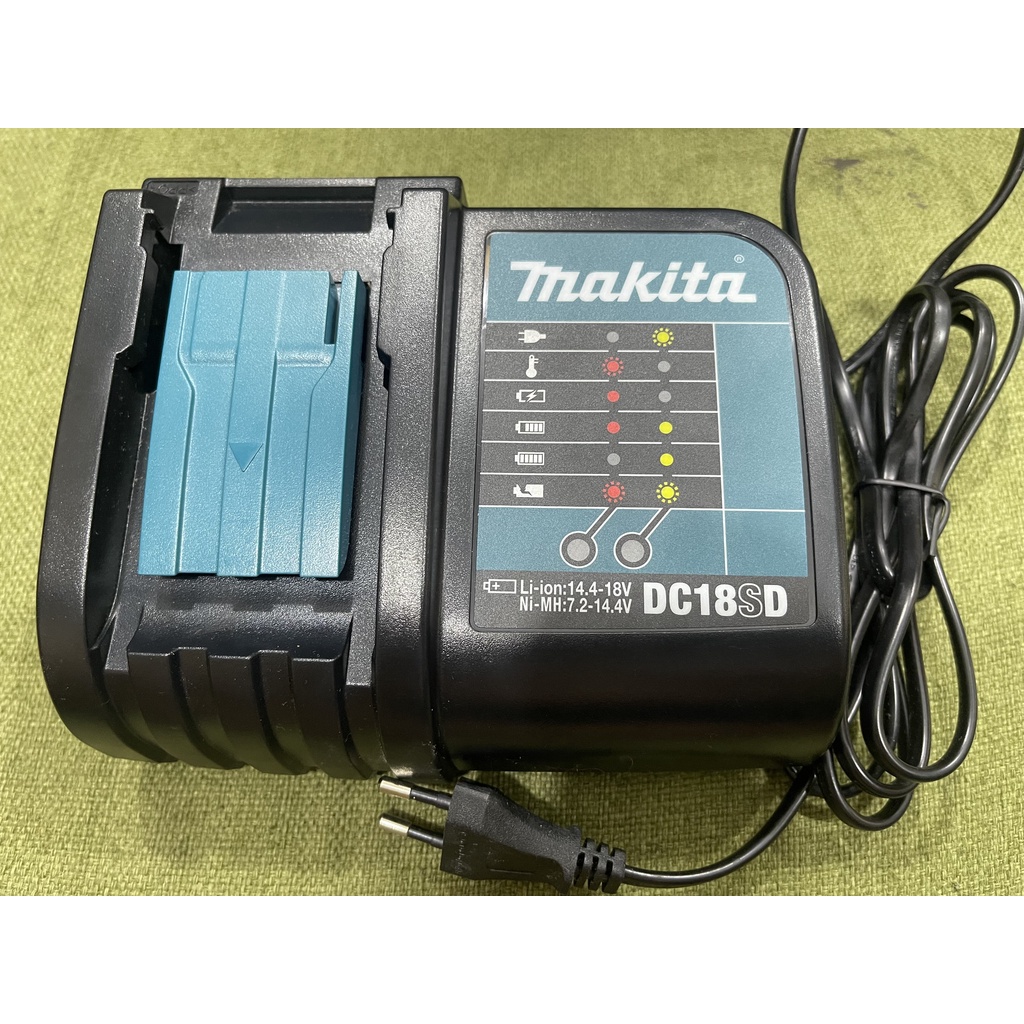 Sạc chính hãng Makita DC18SD 18V điện 220v