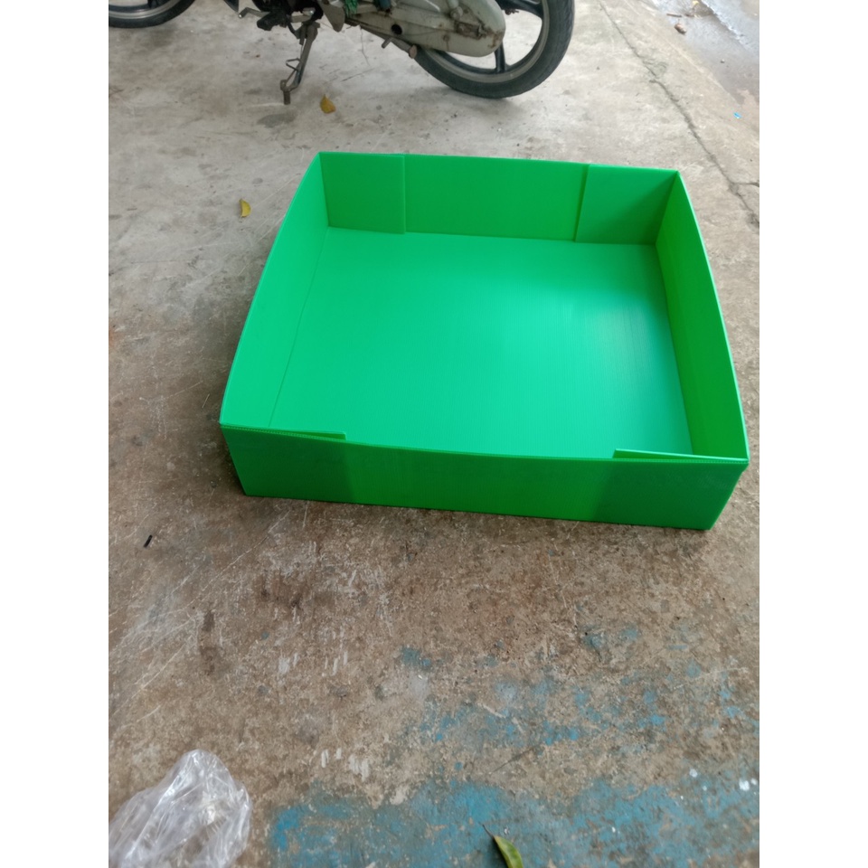 Khay nhựa xếp 60 vuông dày 4li