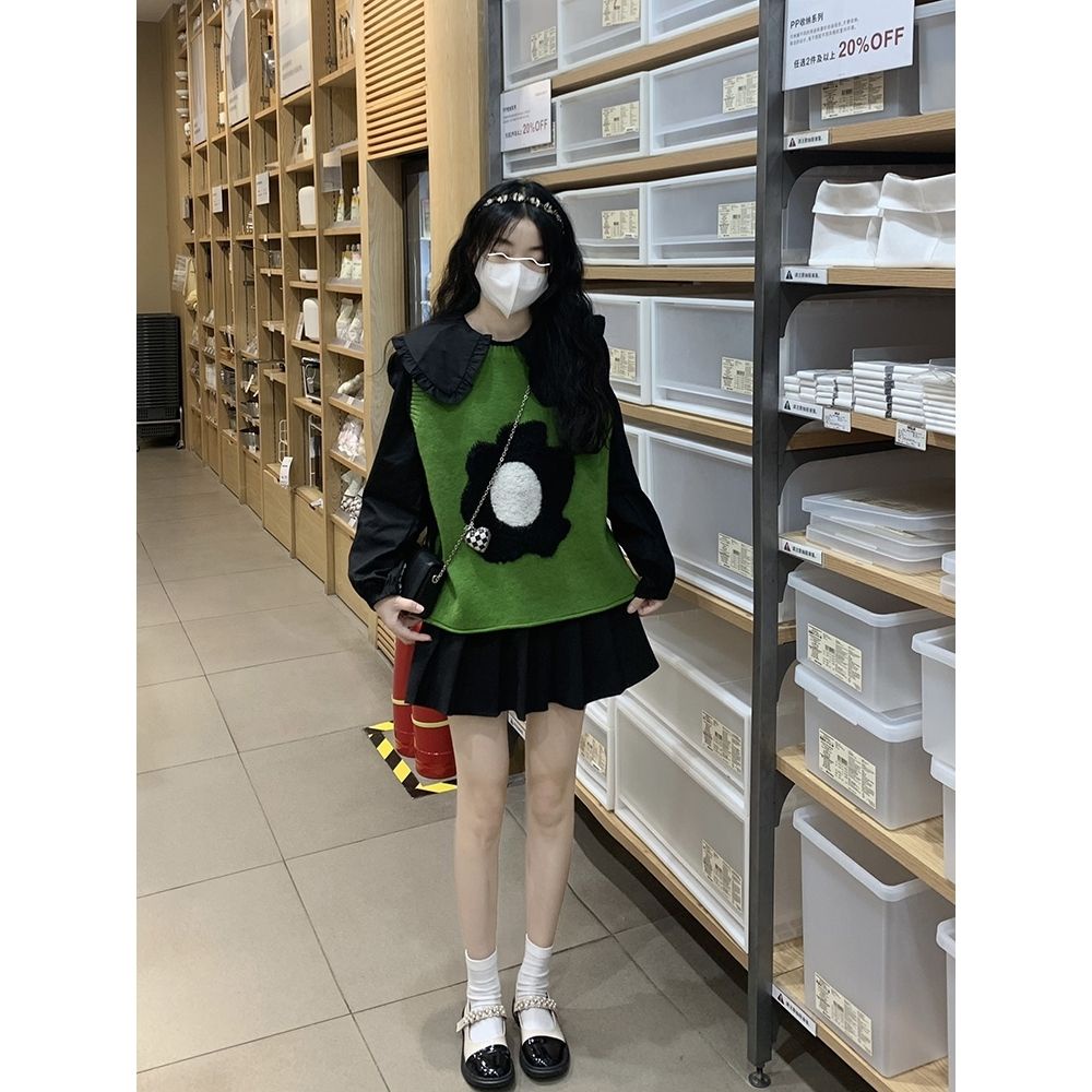 Sweet suit ins japanese style age-reducing all-match doll collar shirt + layered flower knitted sweater vest two-piece suit